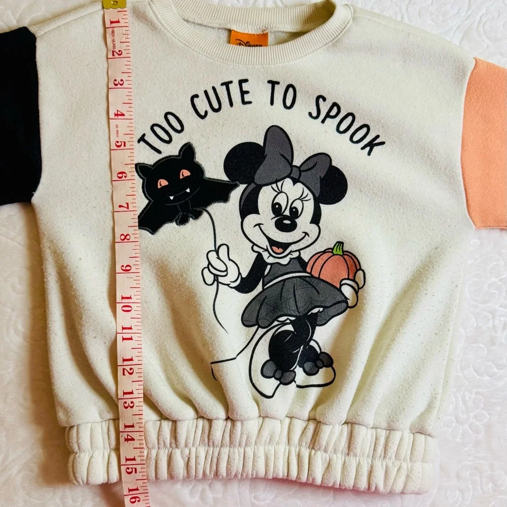 Too Cute To Spook Disney 5T Sweatsuit - Picture 6 of 15